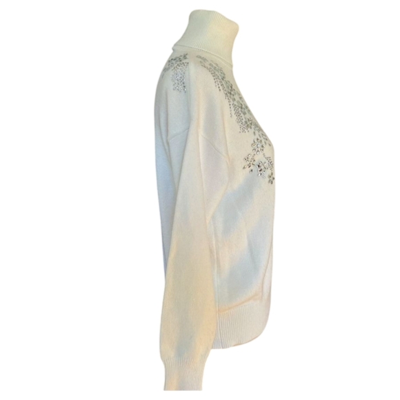 Truth By Republic White Turtleneck Rhinestone Embellished Cozy Soft Sweater Sz S - Picture 3 of 14